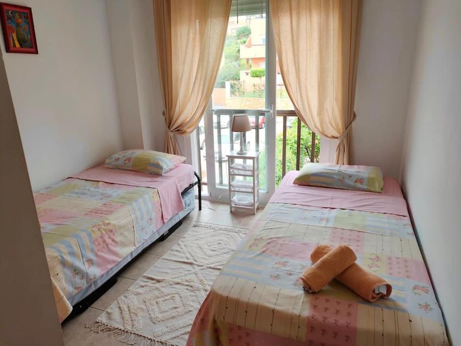Penthouse Paradiso: 2Br Oasis In Casares Del Sol 외부 사진