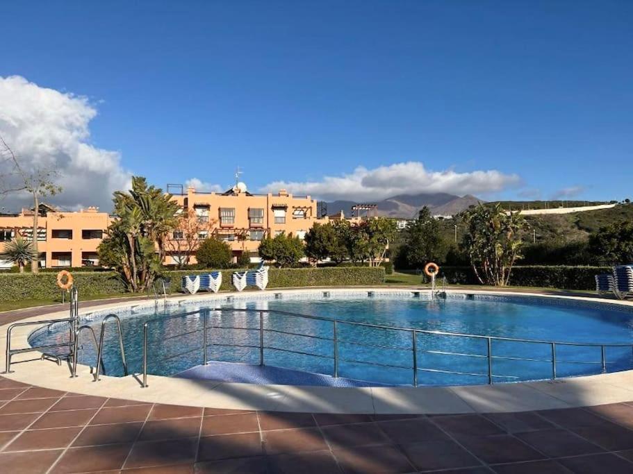 Penthouse Paradiso: 2Br Oasis In Casares Del Sol 외부 사진